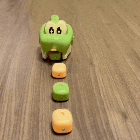 Snake 3D zbiera magnetyczne segmenty podczas jazdy